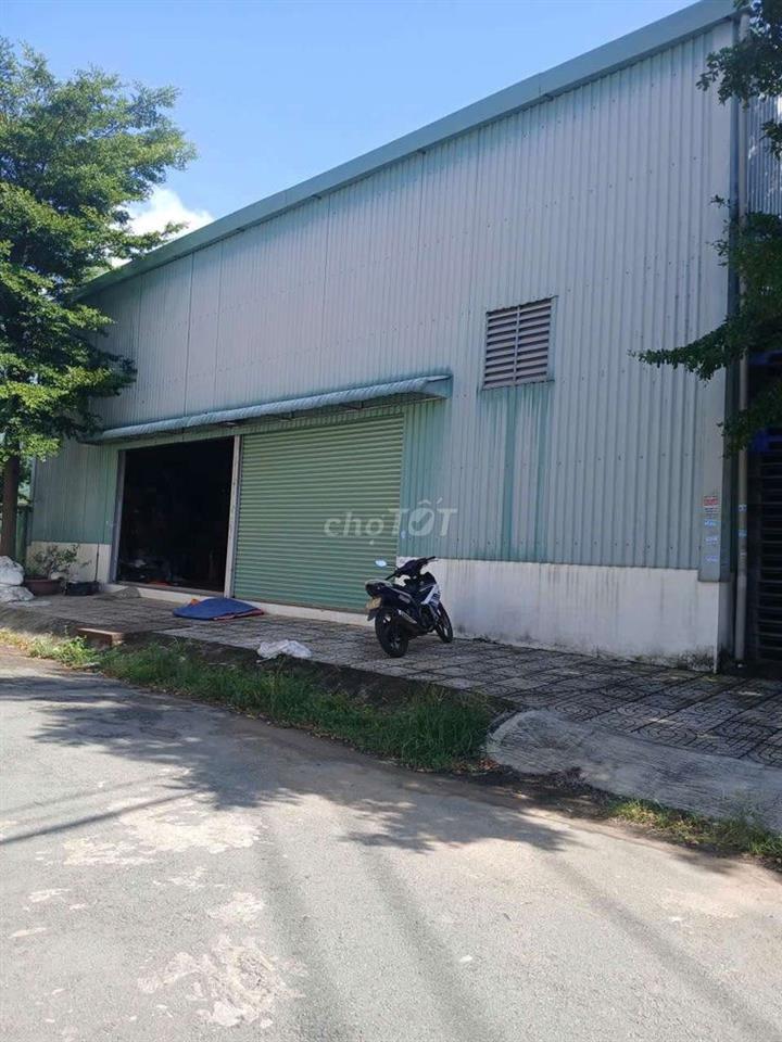 LCần cho thuê kho khu 10 ha PTTN DT 10 x 22 xe tải lớn giá 30 triệu TL