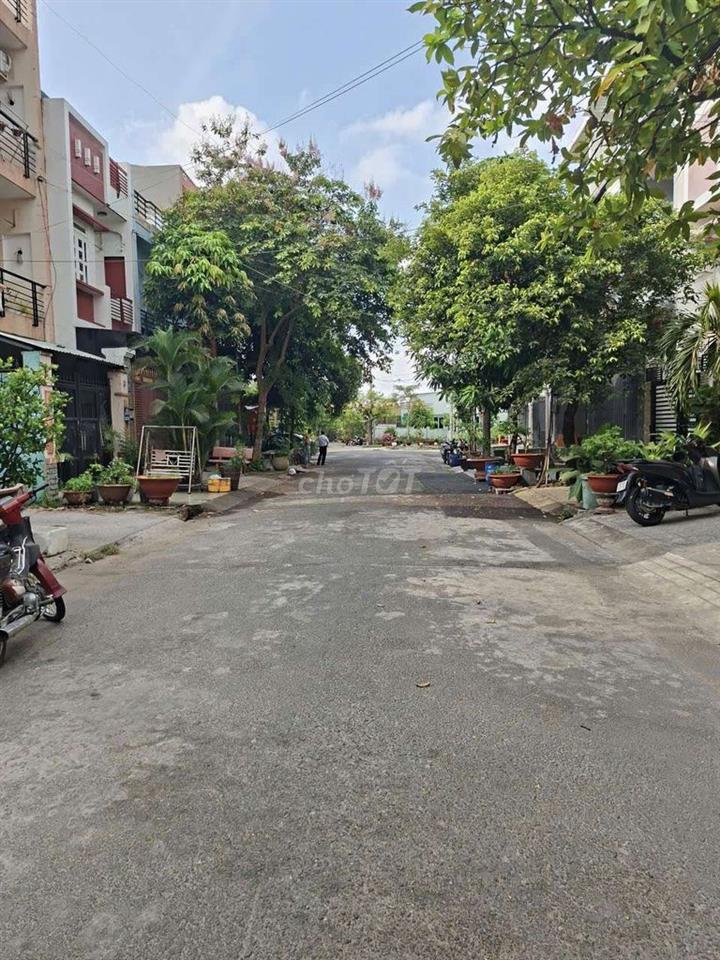 Cần Bán Gấp Lô Đất Khu 10ha .DƯƠNG THị Giang DT 4 x 17,5 giá 6 tỷ 350