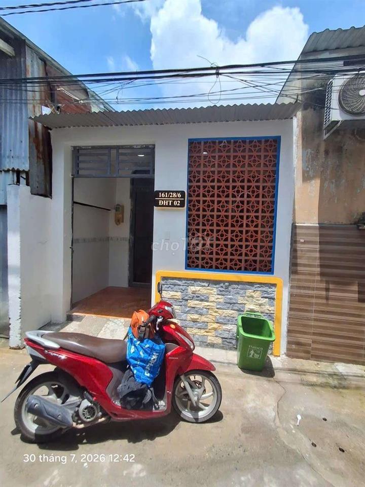 Cần bán gầp nhà  cầp 4P ĐHT gần chợ cây sộp .DT 3,7 x21  nhà mới