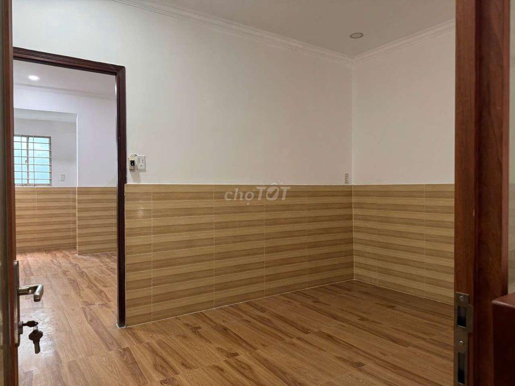 Cẩn Bán gầp nhà 1xẹt phan văn hờn DT 4 x14,5 .1 trệt 1 Lửng 3PN 2WS