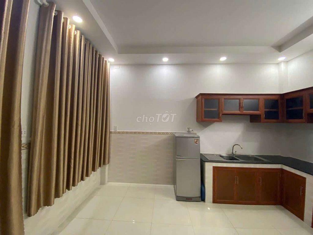 Cẩn cho thuê nhà P ĐHT .DT 10 x 5 1 trệt 1Lầu 2PN 3WS giá 7 triệu 5