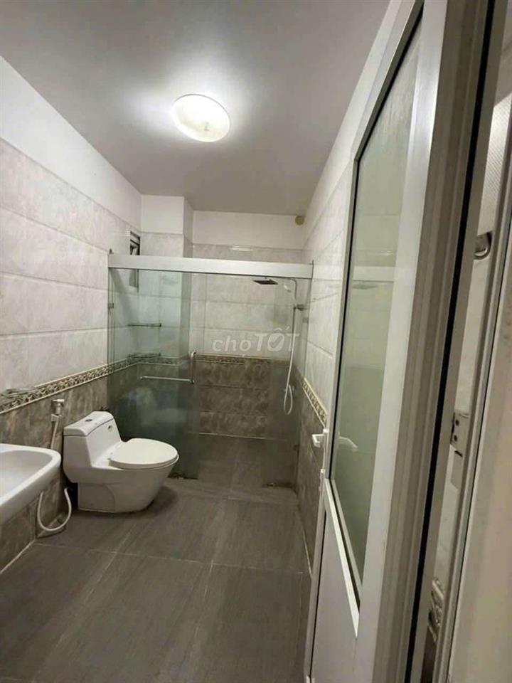 Cần cho  thuê xưởng P ĐHT gần Quồc lộ 1A .chợ An sương.DT 500m  giá 33