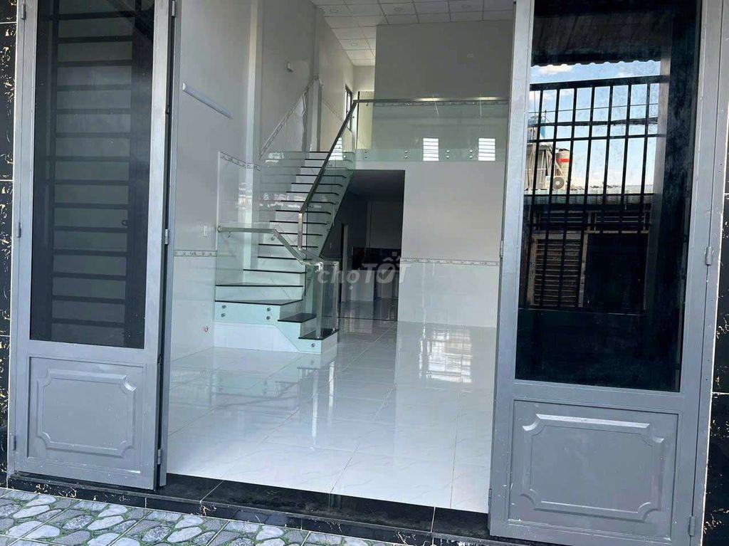 Cần cho thuê nhà cầp 4 gác Lửng P ĐHT DT 5x18 .2 PN 1WS giá 8triệu