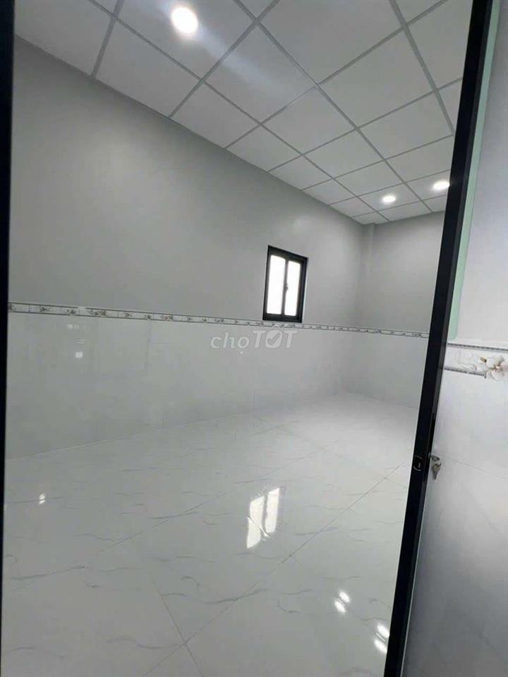 Cần cho thuê nhà cầp 4 gác Lửng P ĐHT DT 5x18 .2 PN 1WS giá 8triệu