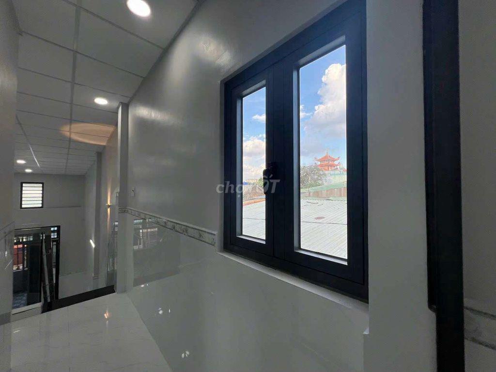 Cần cho thuê nhà cầp 4 gác Lửng P ĐHT DT 5x18 .2 PN 1WS giá 8triệu