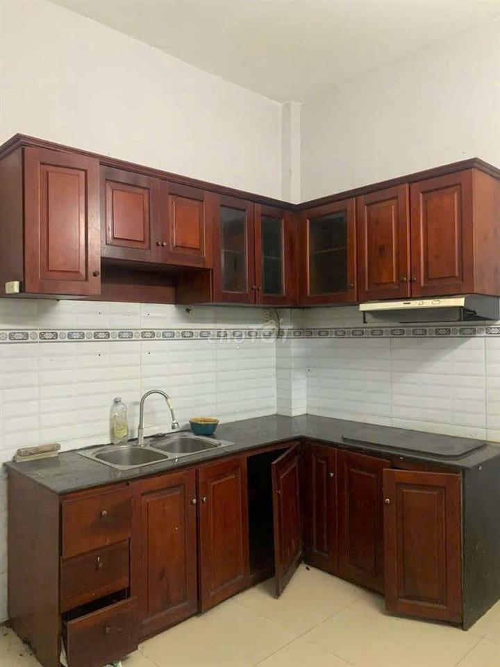 cần bán gấp nhà P ĐHT Q12. DT 4.7 x 15 1 trệt 1lầu 2PN 2WS Hẻm ba gác 