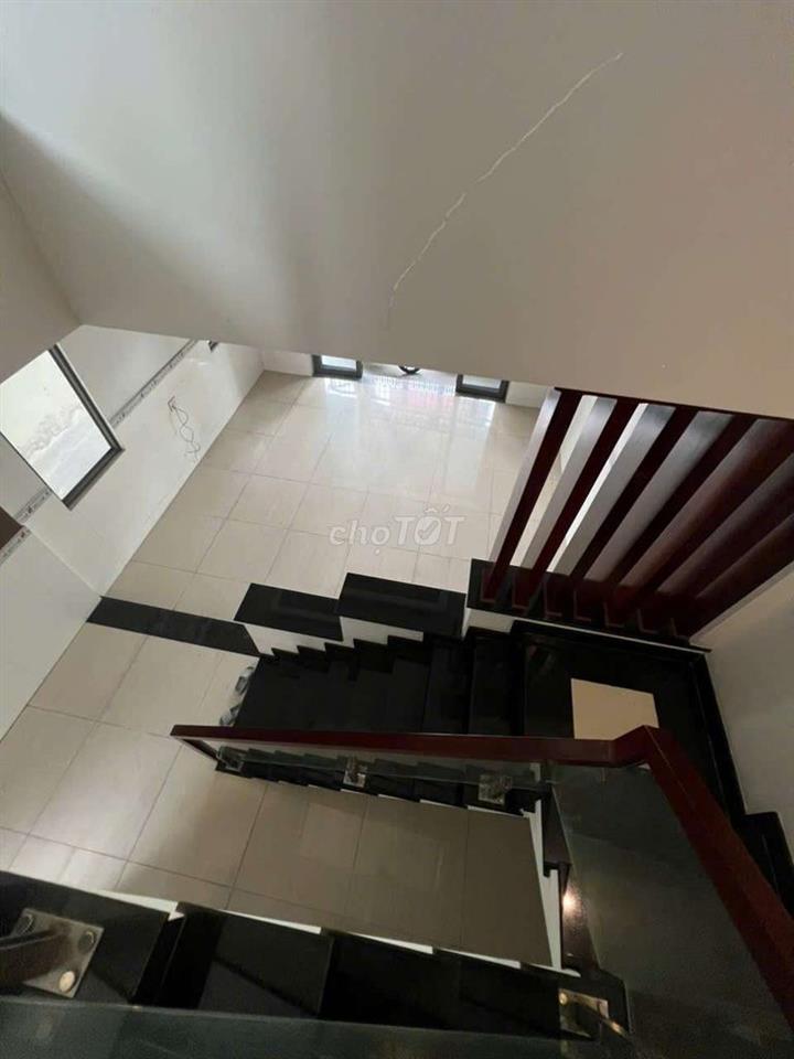 Cần bán gấp nhà.P ĐHT  Đường NVQ. DT 4x22 .1trệt 1lầu 3pn 2wcGiá 6tỷ5