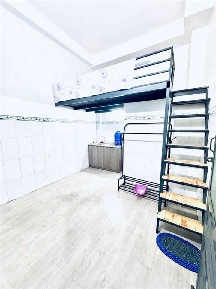 cần bán gấp nhà P ĐHT  NVQ  DT5x23 .1 trệt 4lầu giá 8tỷ8 TL hẻm xe hơi