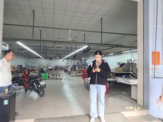 Cần cho thuề kho xưởng P ĐHT. đường NVQ. DT 14 x 30. giá 36 triệu 