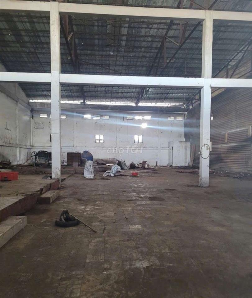 cẩn cho thuê xưởng Đừờng PVH.DT 500m2 hẻm xe tải 10T giá.45 triệu TL