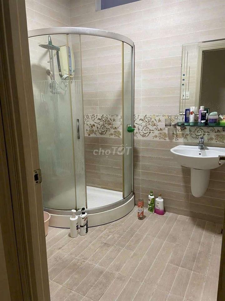  cho thuê nhà mặt tiền PTTN khu 10ha.Dt 4,2 x20 1 trệt 3lầu 5PN. 3WS 