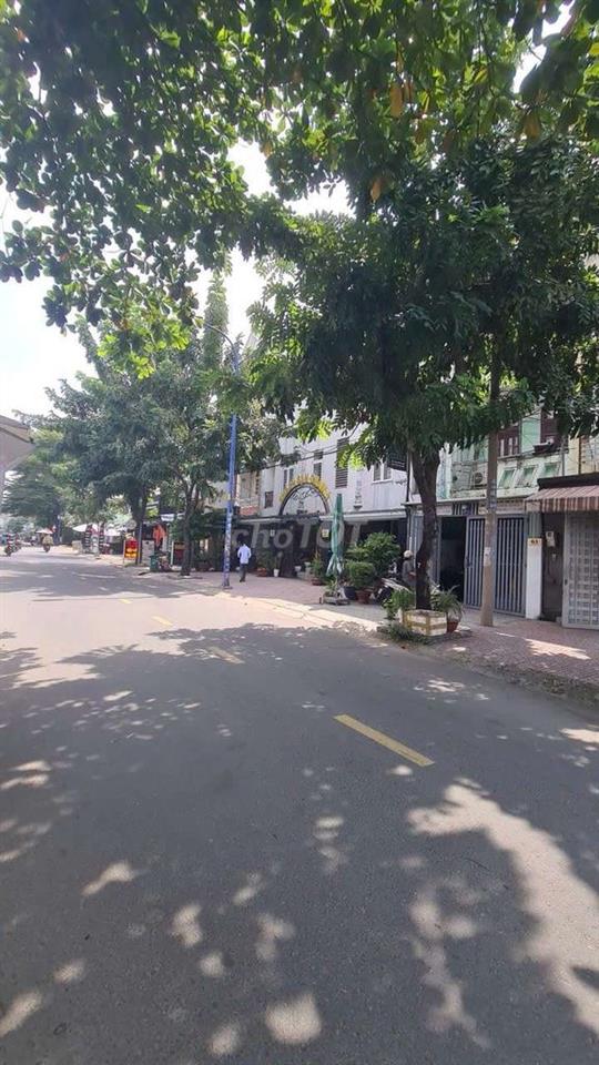  cho thuê nhà mặt tiền PTTN khu 10ha.Dt 4,2 x20 1 trệt 3lầu 5PN. 3WS 