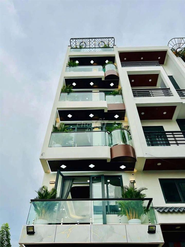 cần bán gầp nhà PTTN gần chợ Lạc quan.DT 4x18 .1 trẻt 1 lửng 3lầu 