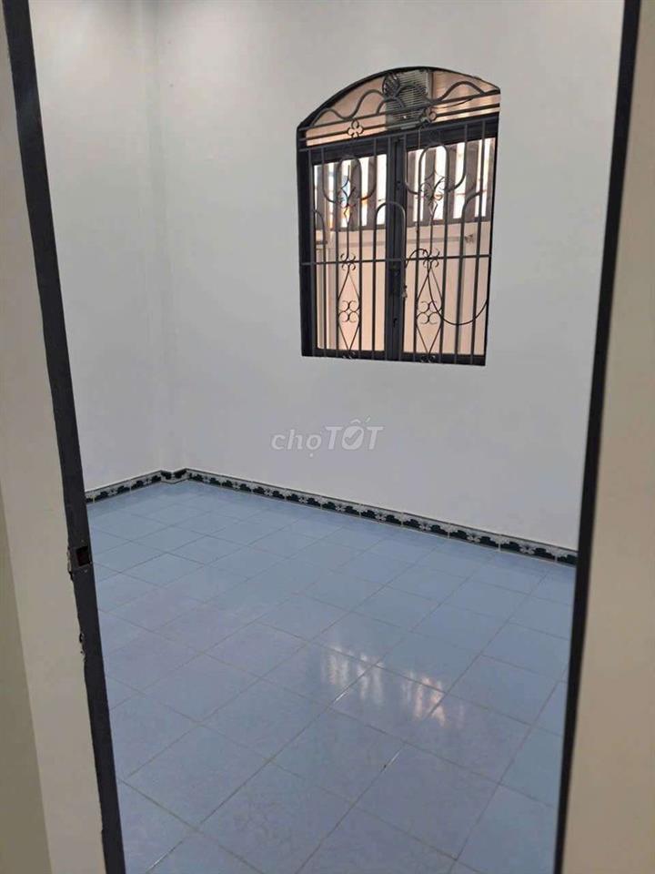 Cần bán gầp nhà đường  PVH .gần DTG.DT 5.5 x24 .1 trệt 1 lầu 