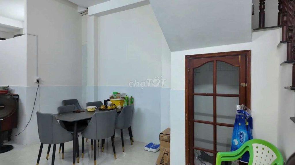 Cần Bán gẩp nhà PTTN.gần chợ lạc quan.DT 4x17 .1 trệt 2lầu 4PN 3WS 