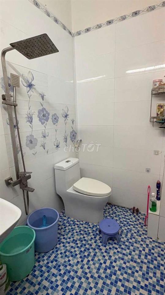 Cần Bán gẩp nhà PTTN.gần chợ lạc quan.DT 4x17 .1 trệt 2lầu 4PN 3WS 