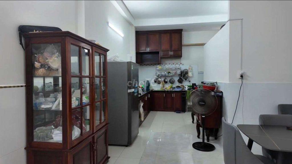 Cần Bán gẩp nhà PTTN.gần chợ lạc quan.DT 4x17 .1 trệt 2lầu 4PN 3WS 
