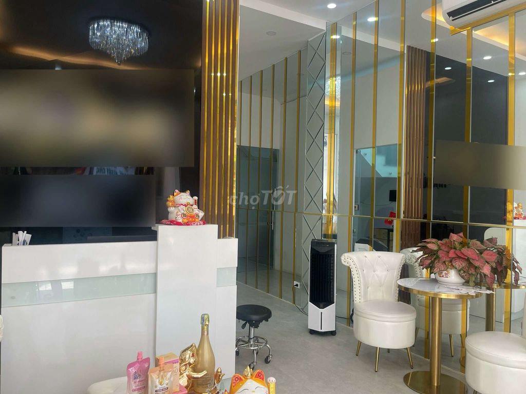 cần bán gầp nhà PTTN 17 khu 10ha vip.DT 4,2 x20 .1 trệt 3Lầu 5PN 4WS