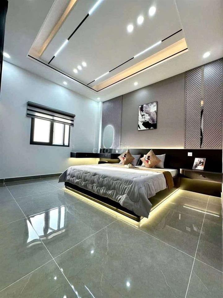 Nhà Phố Sang Trọng Khu Đồng Bộ 4x15m Lủng 3 Lầu Giá 6.1 Tỷ  Đg LQH Q12