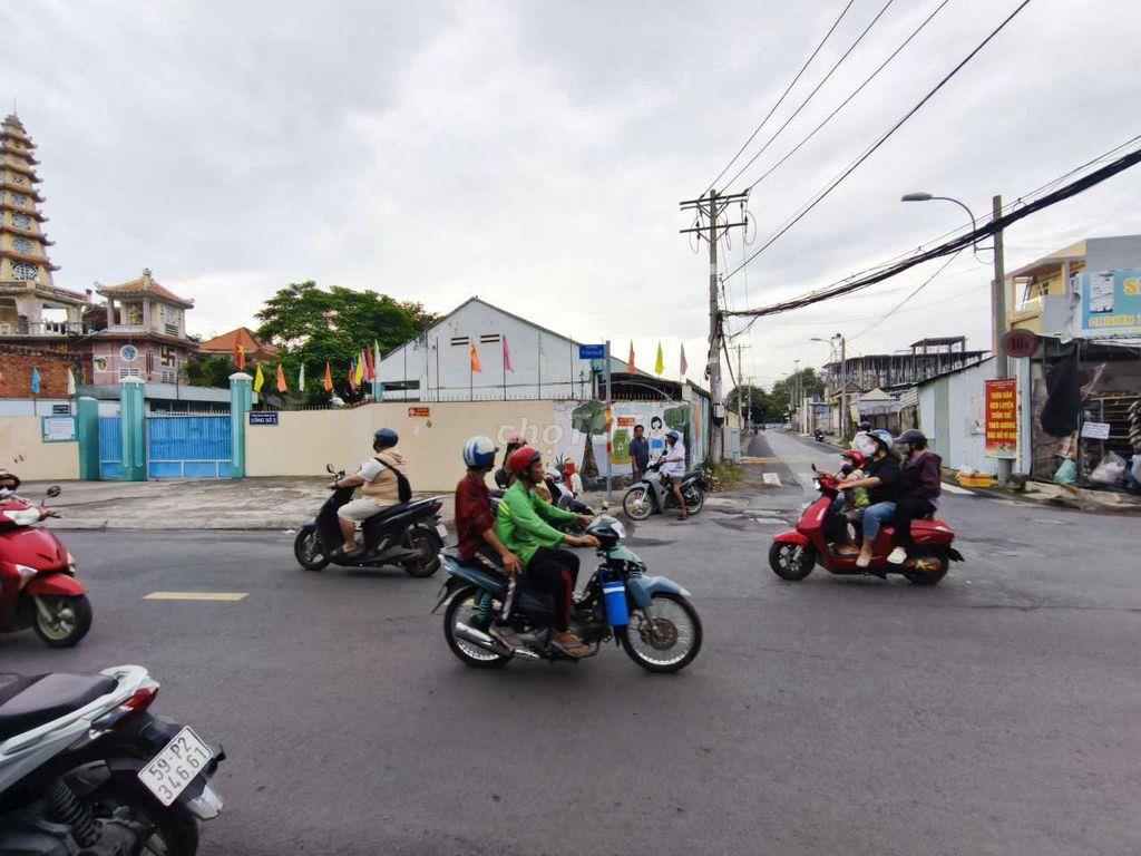 đất tân hiệp cách 90m trường , chợ Hóc môn , công viên