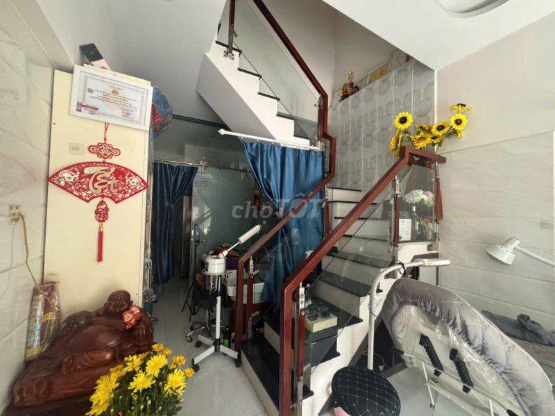 NHÀ MT XUÂN THỚI 21. DT 40M2 GIÁ 2,4 TỶ VI BẰNG