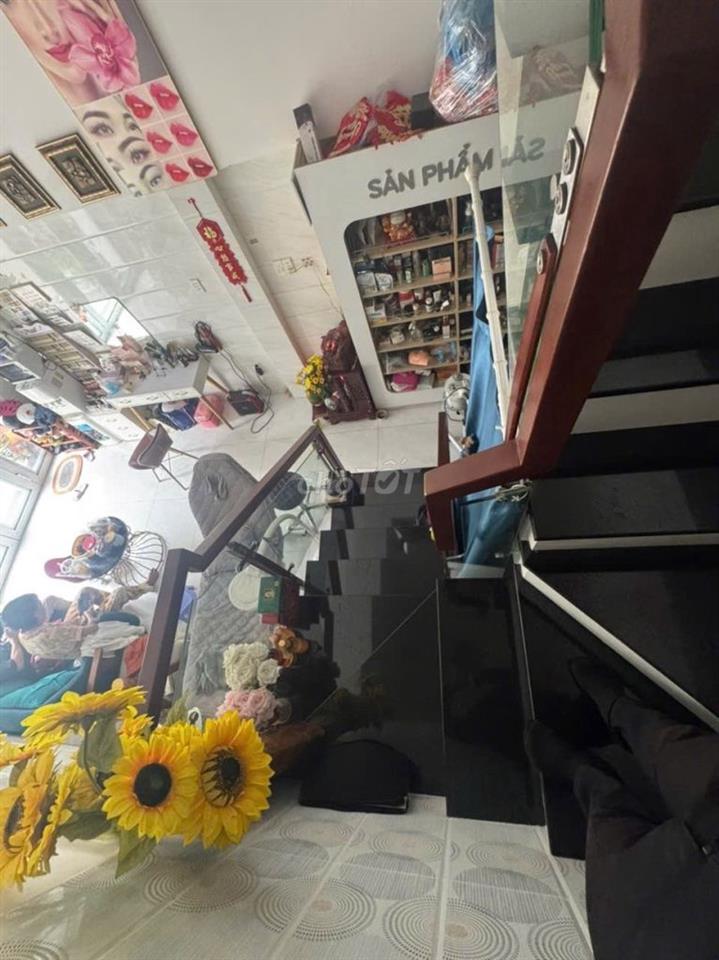 NHÀ MT XUÂN THỚI 21. DT 40M2 GIÁ 2,4 TỶ VI BẰNG