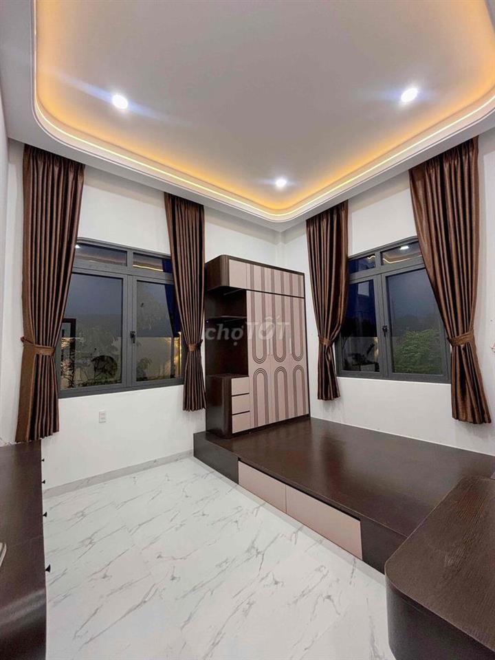 TÔI CHÍNH CHỦ CẦN BÁN BIỆT THỰ SÂN VƯỜN 2 MẶT TIỀN 1100M2