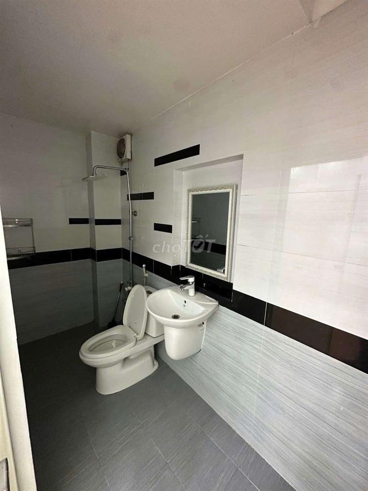 BÁN NHÀ KHU VIP E.TOWN CỘNG HÒA, ĐƯỜNG BÀU BÀNG, P13, Q. TÂN BÌNH !
