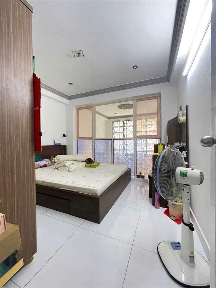 BÁN NHÀ KHU VIP E.TOWN CỘNG HÒA, ĐƯỜNG BÀU BÀNG, P13, Q. TÂN BÌNH !