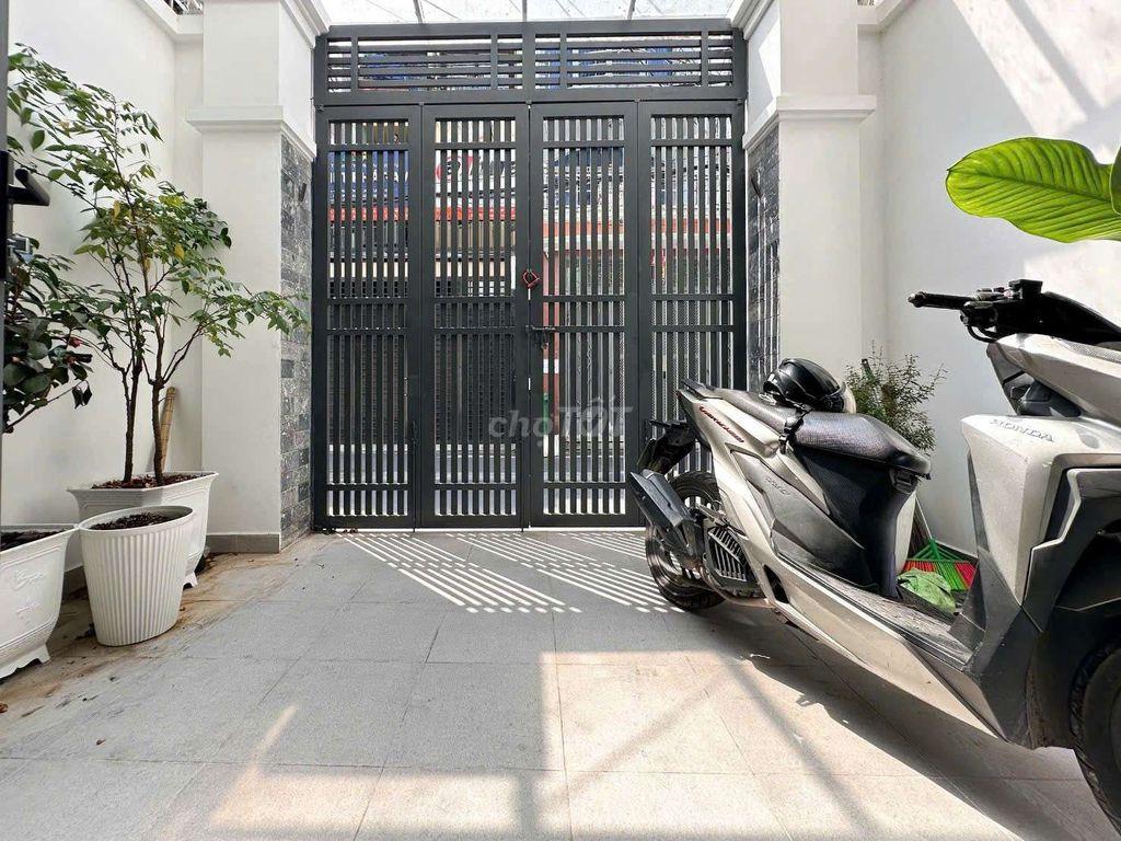 BÁN NHÀ HẺM XE HƠI ĐƯỜNG LẠC LONG QUÂN, P10, Q. TÂN BÌNH, TP.HCM
