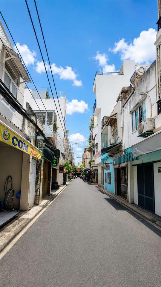 BÁN NHÀ MT CHỢ HOÀNG HOA THÁM, P13, Q. TÂN BÌNH, TP.HCM