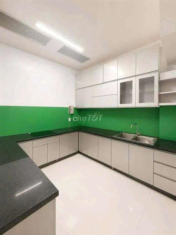 CHO THUÊ NHÀ CĂN GÓC KHU K300. ĐƯỜNG C18, P12, Q. TÂN BÌNH