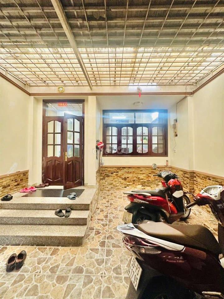 CHO THUÊ NHÀ NGUYÊN CĂN ĐƯỜNG PHỔ QUANG, P2, Q. TÂN BÌNH 