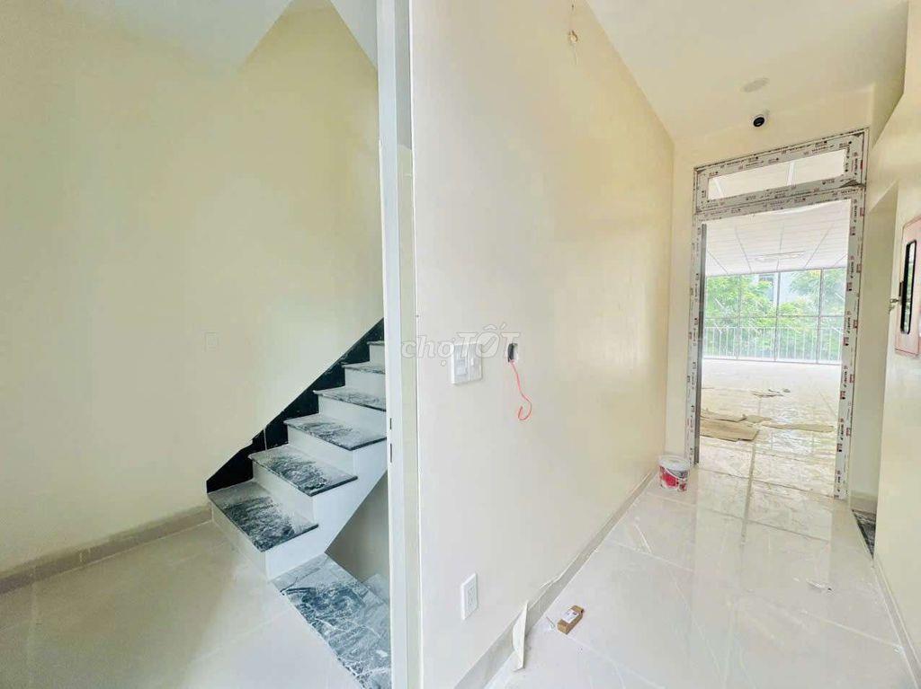 CHO THUÊ TÒA NHÀ VP ĐƯỜNG HỒNG HÀ, P2, Q. TÂN BÌNH, TP.HCM