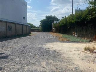 Bán lô đất 1073m2 đất mặt tiền Lê Thị Hà - Hóc Môn, full thổ cư