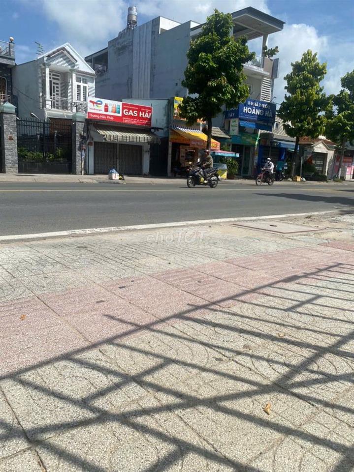 Bán lô đất 1073m2 đất mặt tiền Lê Thị Hà - Hóc Môn, full thổ cư