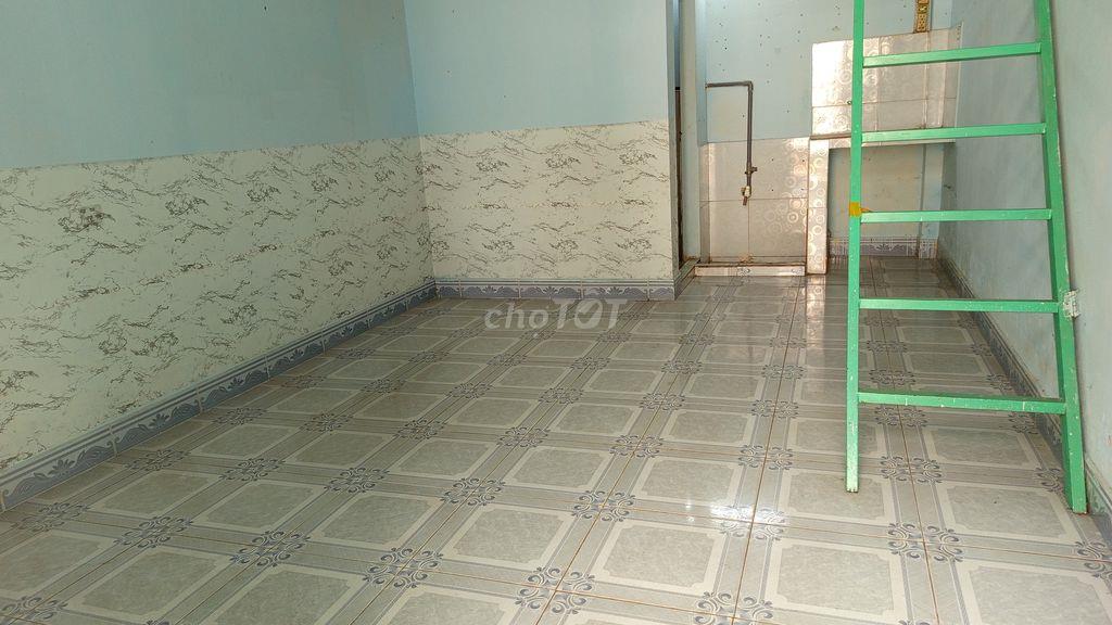 Phòng trọ có gác gần chợ Bà Điểm (Hóc Môn)