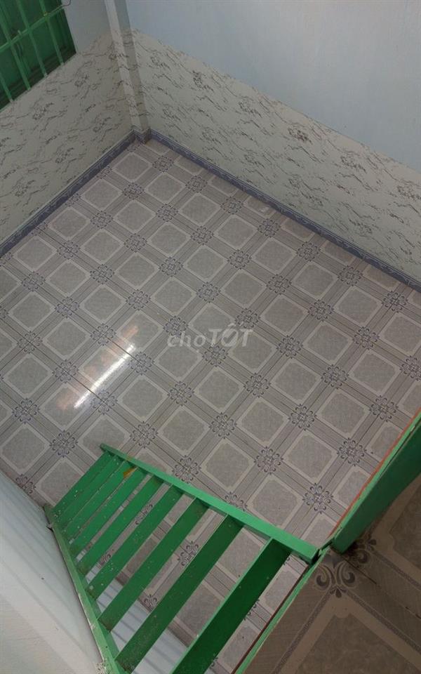Phòng trọ có gác gần chợ Bà Điểm (Hóc Môn)