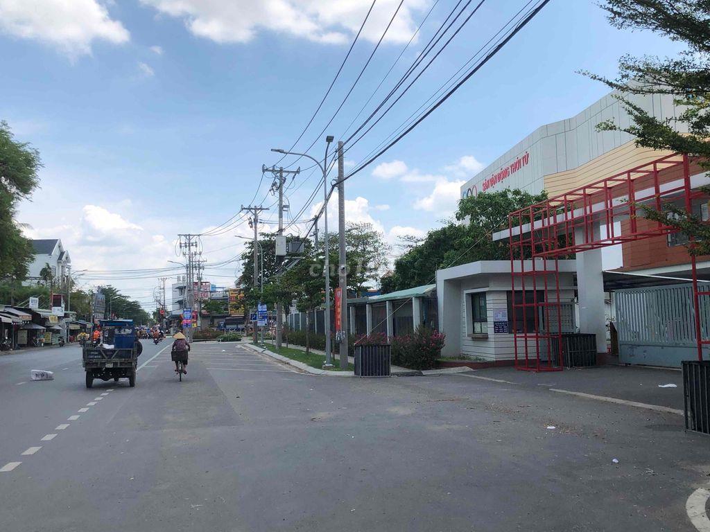 gia đình cần bán  đất