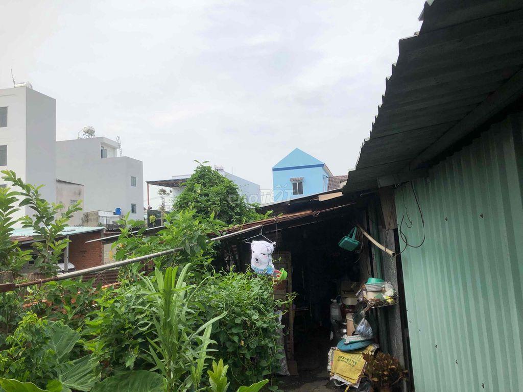 gia đình cần bán  đất