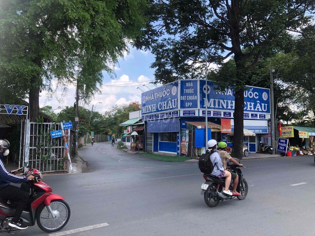 gia đình cần bán  đất