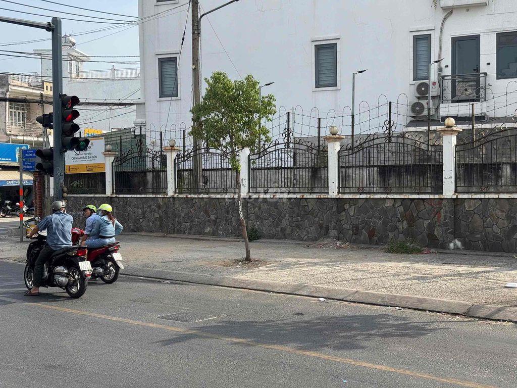 cho thuê đất 500m2 có 200mthổ cư