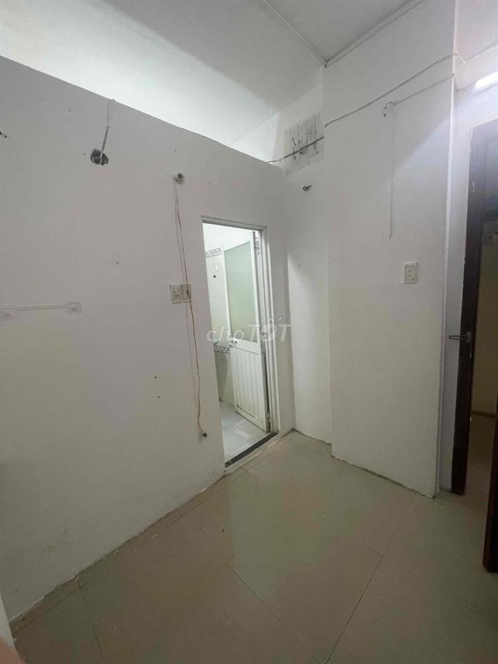 PHÒNG TRỌ GIÁ RẺ CÓ MÁY LẠNH - NGAY TRƯỜNG CHINH - Quận 12