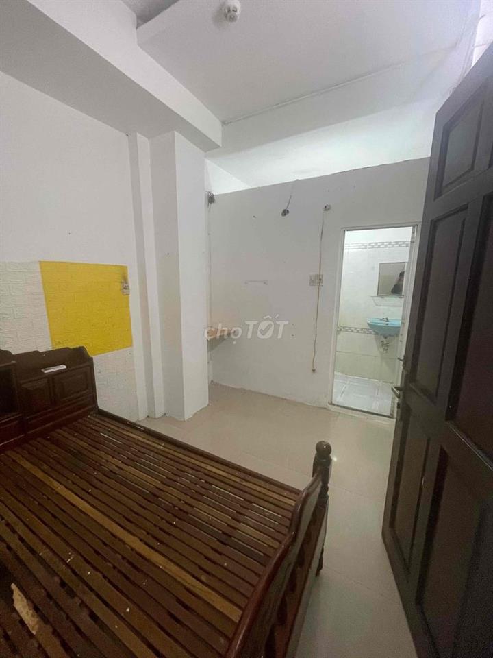 PHÒNG TRỌ GIÁ RẺ CÓ MÁY LẠNH - NGAY TRƯỜNG CHINH - Quận 12
