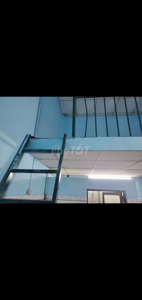 phòng trọ có gác sạch đẹp. Miễn trung gian 