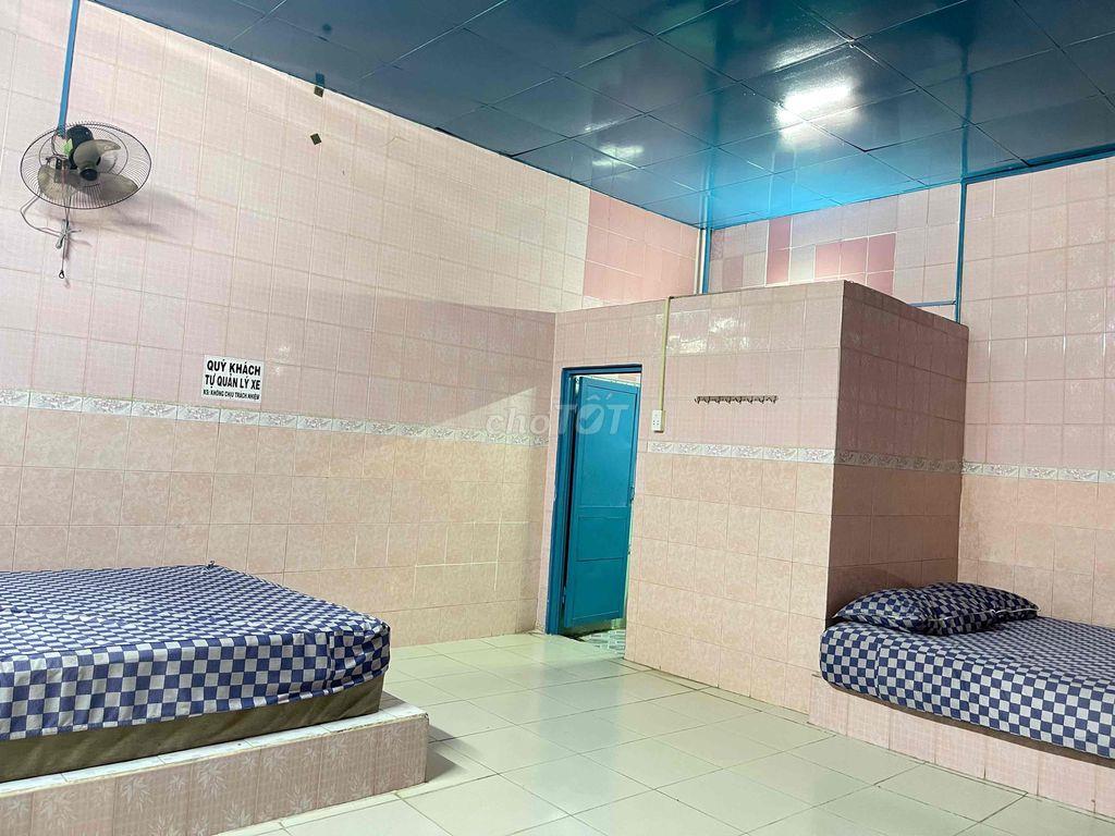 PHÒNG TRỌ HỐC MÔN ( có sẵn giường nệm, máy lanh)