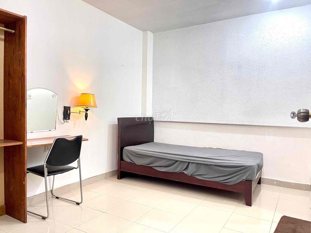 PHÒNG TRỌ Q3( GẦN TRƯỜNG ĐH SG, Kinh Tế, Sư Phạm , Giá 3tr7)