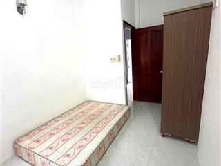 Phòng nội thất đầy đủ,giờ tự do.