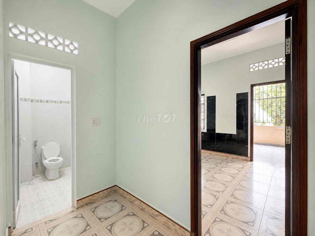 Khai trương phòng chỉ 2tr8 gần trường Đại học Guflit