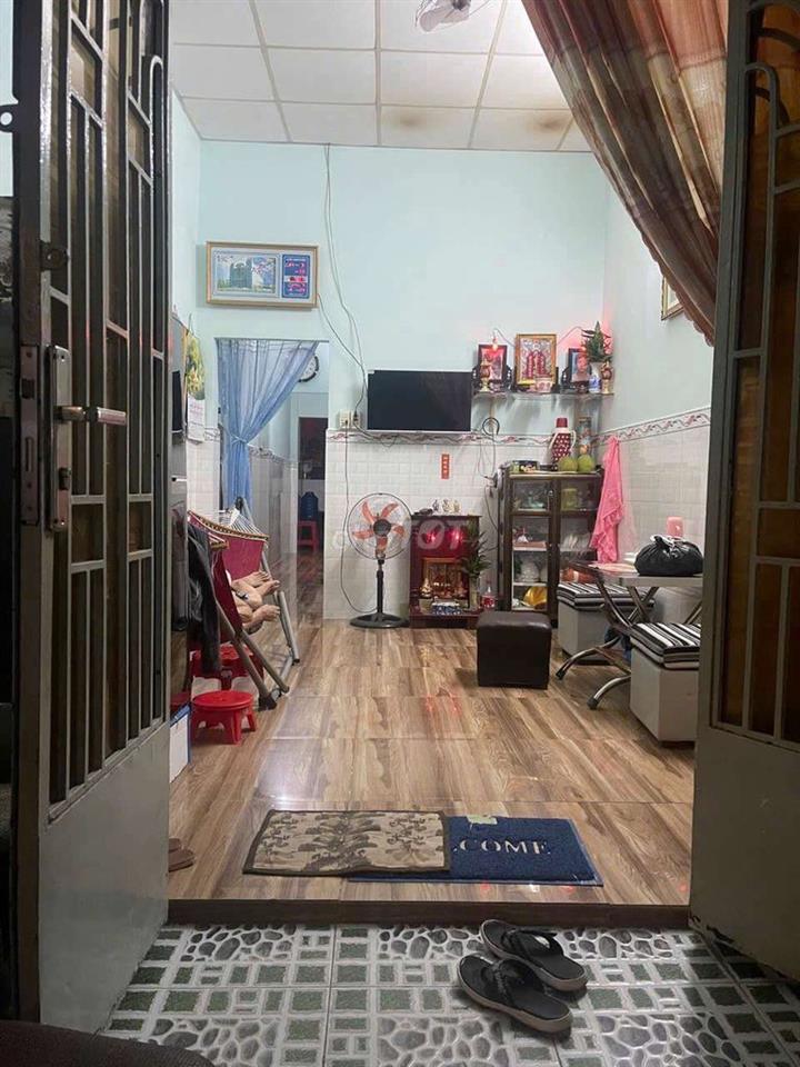 Cho thuê nhà nguyên căn Hóc Môn, 1 phòng khách, 2 phòng ngủ